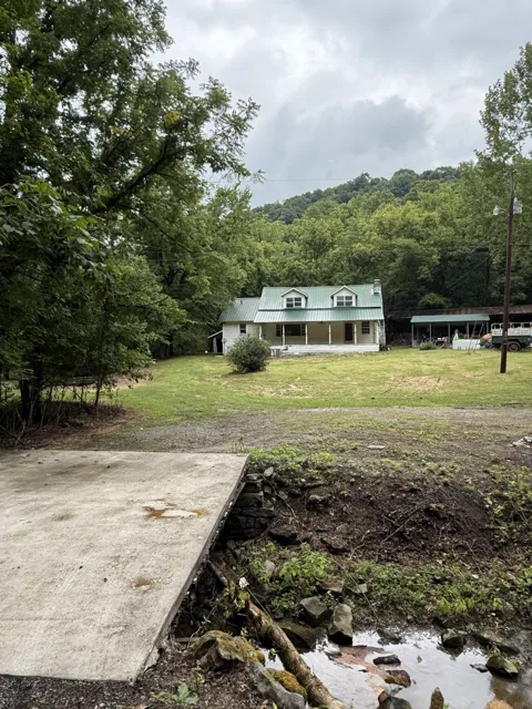 416 Hix Hollow Rd