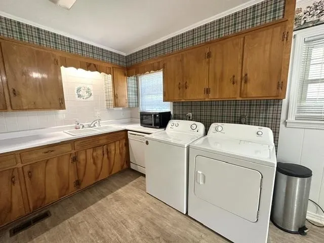 15 PINE ST Savannah, TN 38372