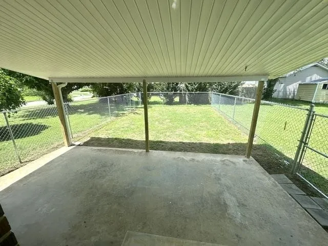 15 PINE ST Savannah, TN 38372