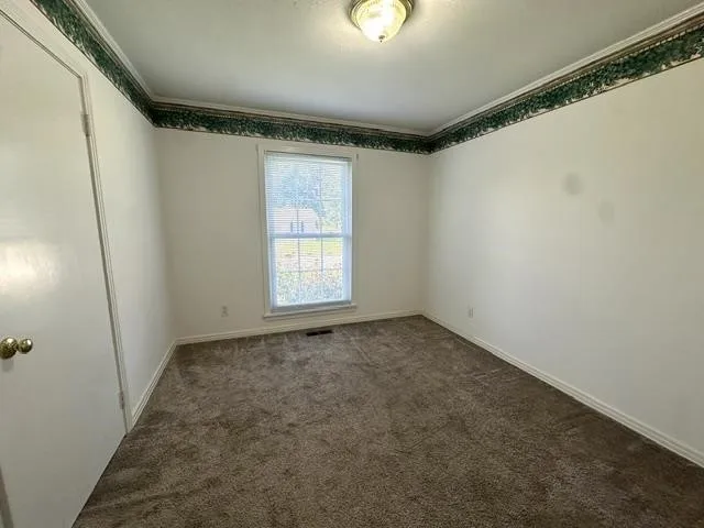 15 PINE ST Savannah, TN 38372