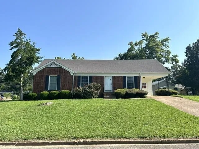 15 PINE ST Savannah, TN 38372