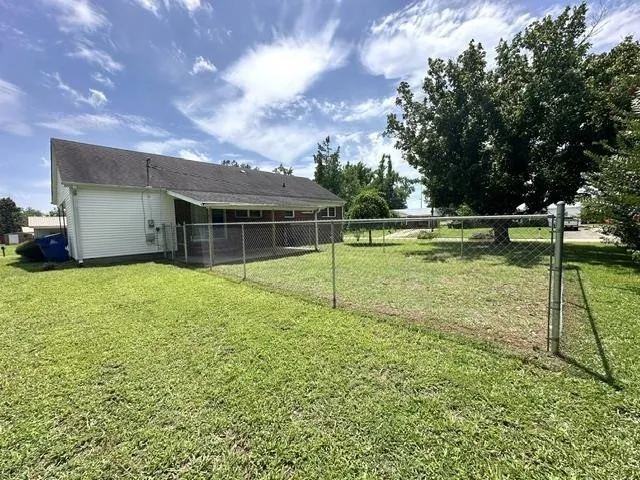 15 PINE ST Savannah, TN 38372