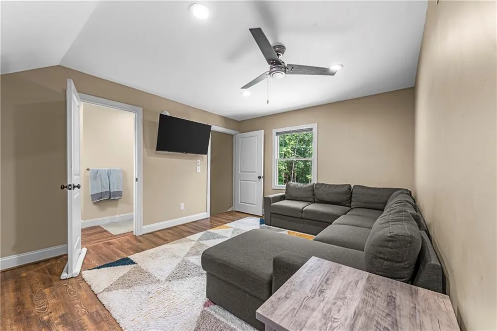 4835 J R Sims Road Irwinton, GA 31054