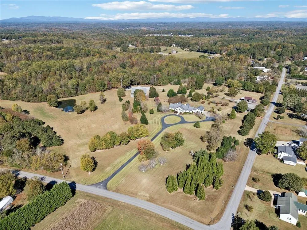 7755 Blacks Mill Road Dawsonville, GA 30534