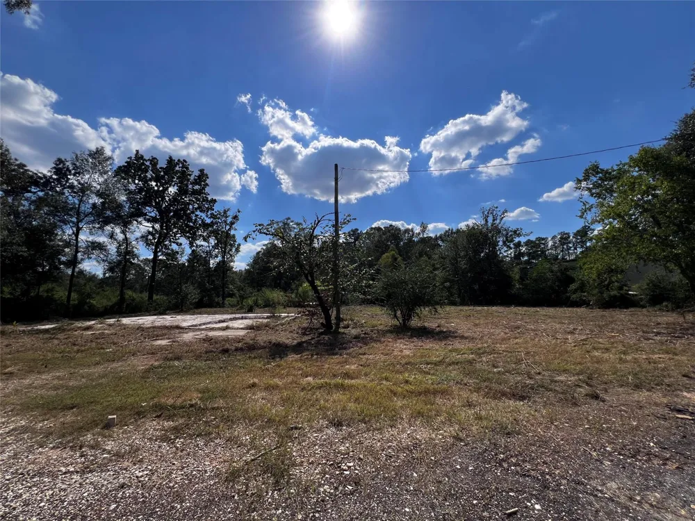 24450 Fm 2090 Rd Splendora, TX 77372