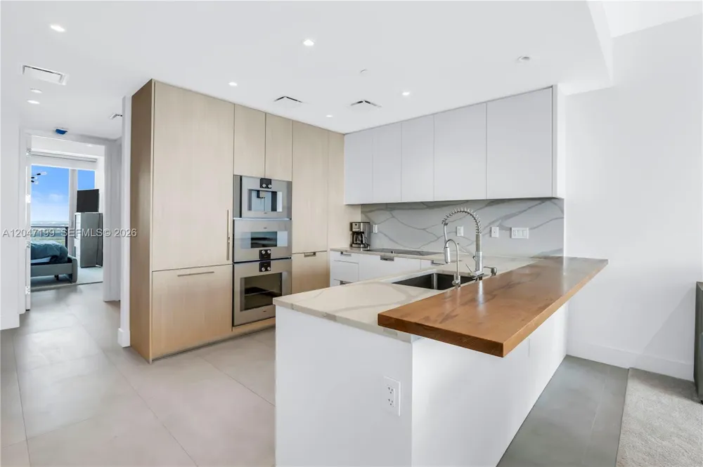 15701 Collins Ave #2903 Sunny Isles Beach, FL 33160
