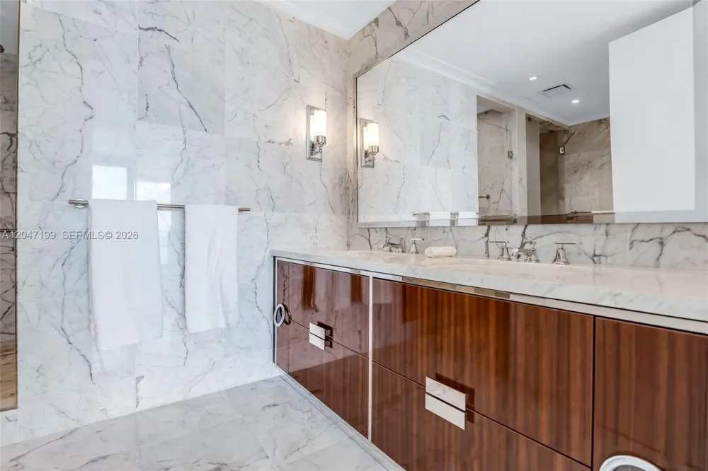 15701 Collins Ave #2903 Sunny Isles Beach, FL 33160
