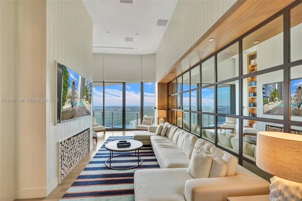 15701 Collins Ave #2903 Sunny Isles Beach, FL 33160