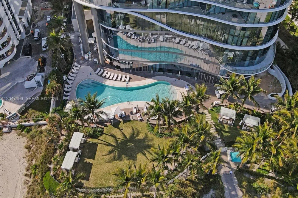 15701 Collins Ave #2903 Sunny Isles Beach, FL 33160
