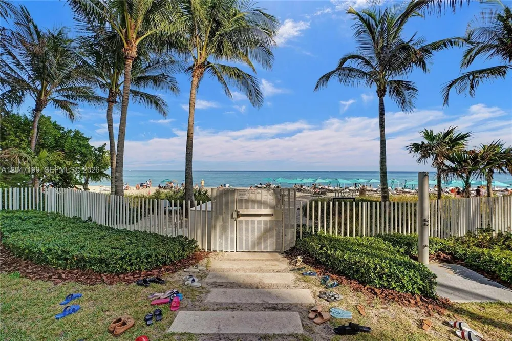 15701 Collins Ave #2903 Sunny Isles Beach, FL 33160