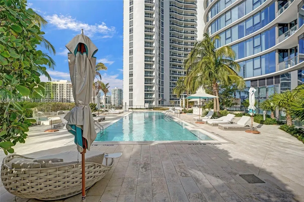 15701 Collins Ave #2903 Sunny Isles Beach, FL 33160