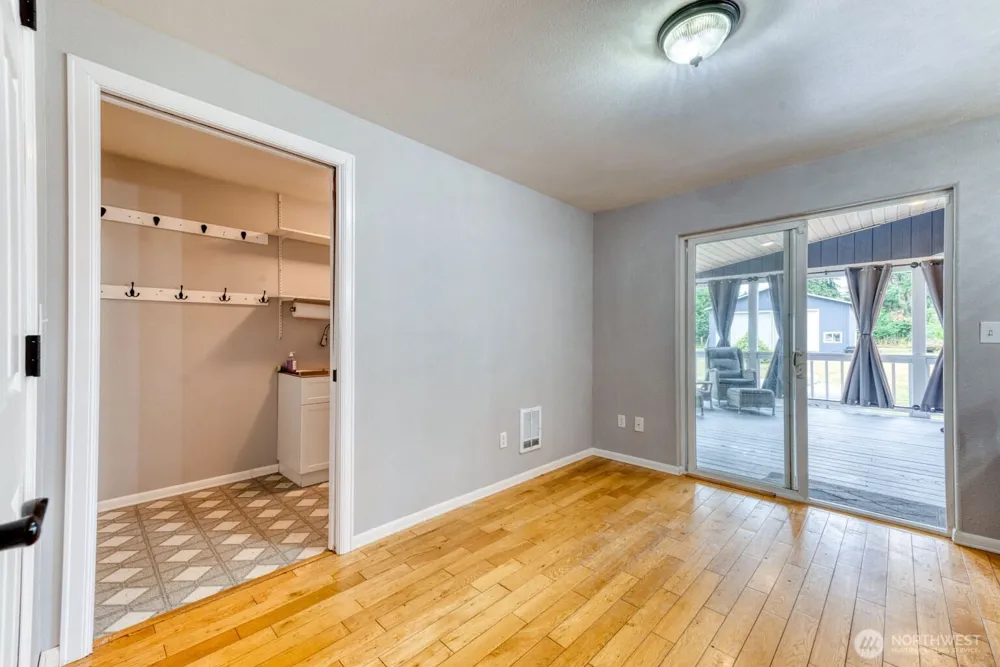 18427 Brandywine Court SW Rochester, WA 98579
