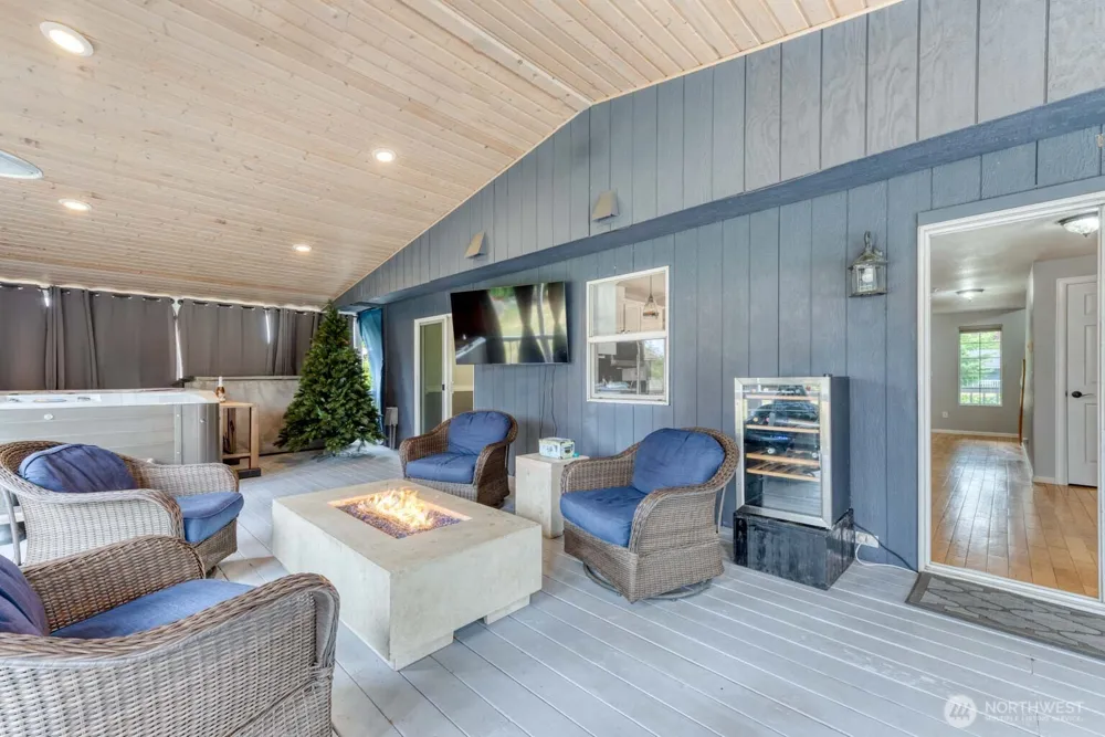 18427 Brandywine Court SW Rochester, WA 98579