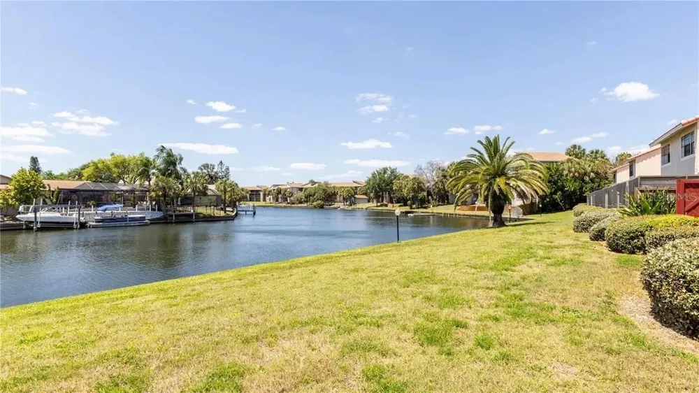 10438 SAINT TROPEZ PLACE Tampa, FL 33615