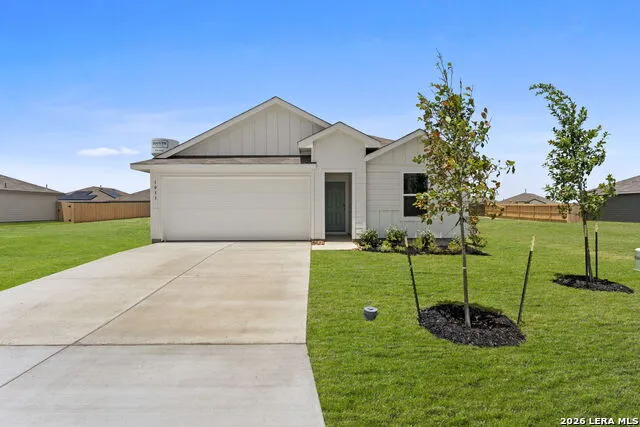 1053 Seedling Ln Seguin, TX 78155