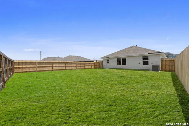 1053 Seedling Ln Seguin, TX 78155