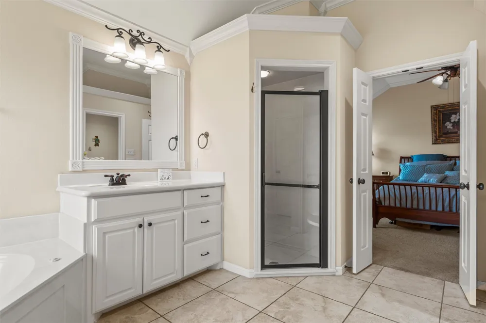 208 Silver Spur Trail McGregor, TX 76657