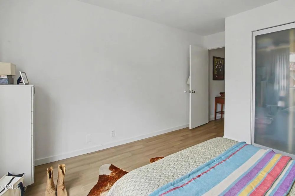 10960 Bluffside #102 Studio City, CA 91604