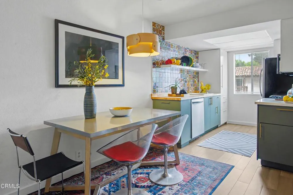 10960 Bluffside #102 Studio City, CA 91604