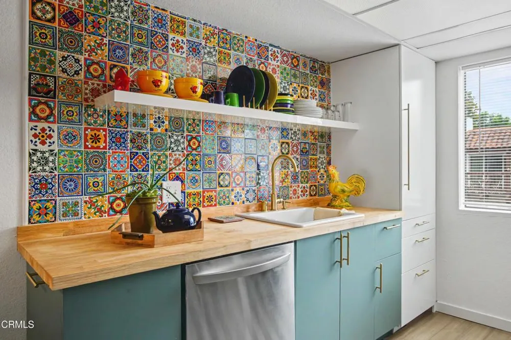 10960 Bluffside #102 Studio City, CA 91604