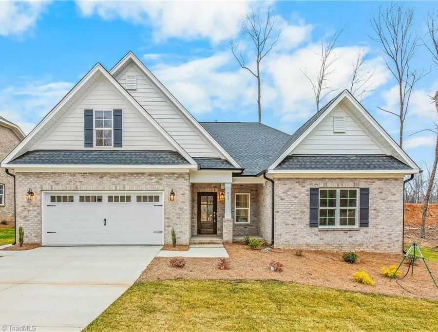 145 Grandworth Way King, NC 27021
