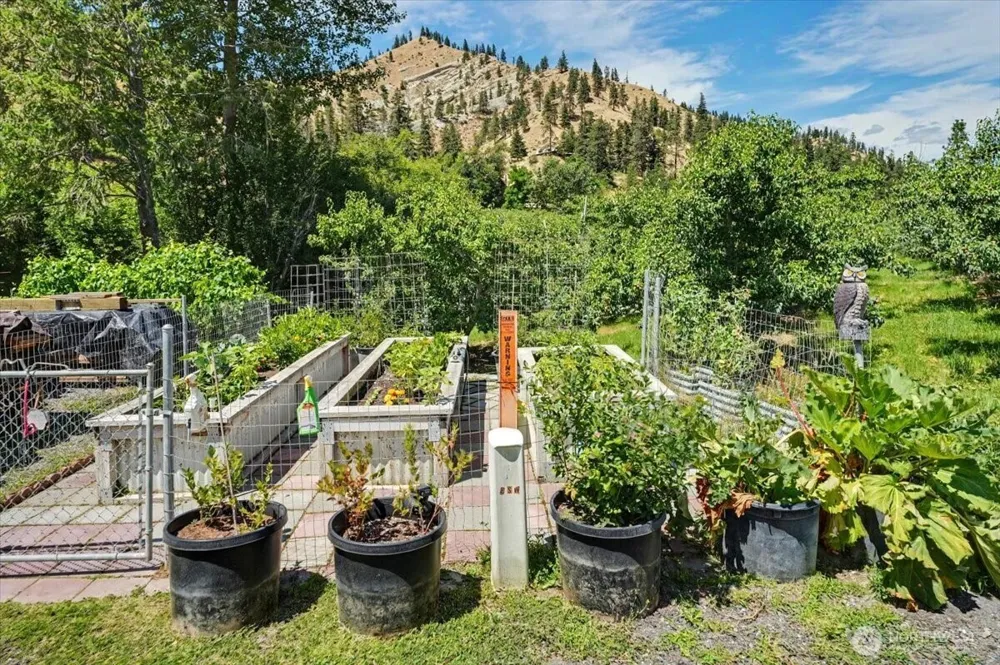 1571 Mission Creek Road Cashmere, WA 98815