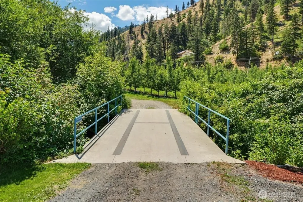 1571 Mission Creek Road Cashmere, WA 98815