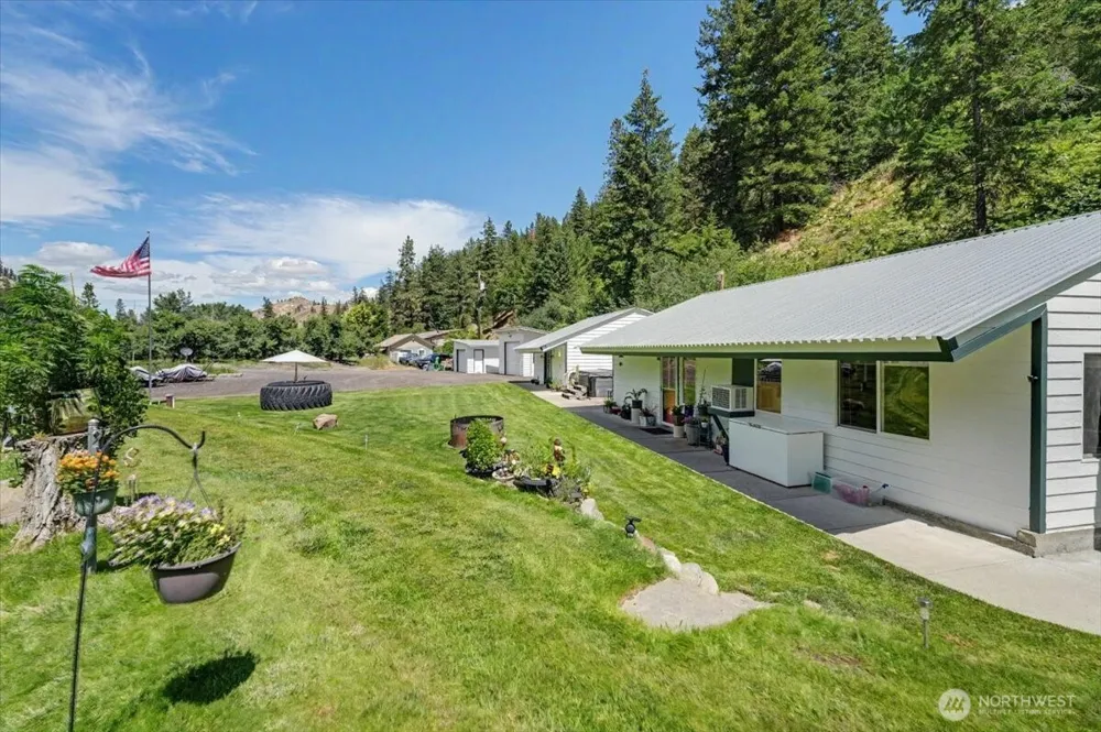 1571 Mission Creek Road Cashmere, WA 98815