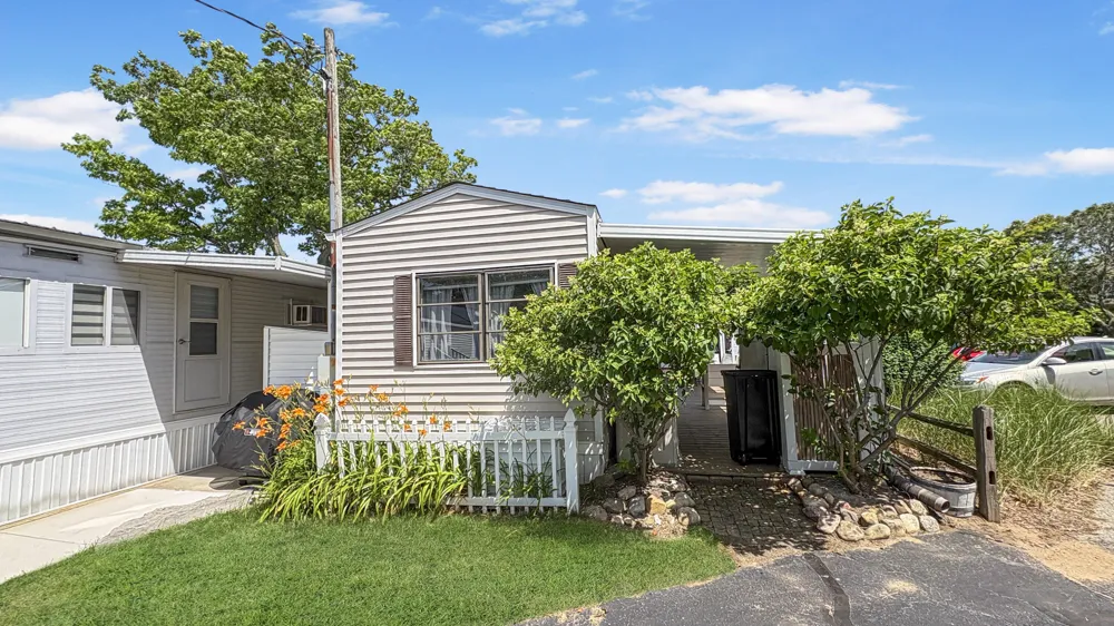 2250 Ottawa Beach Road #45 Park Township, MI 49424