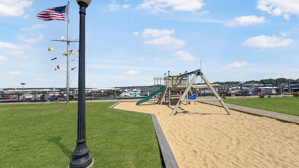 2250 Ottawa Beach Road #45 Park Township, MI 49424