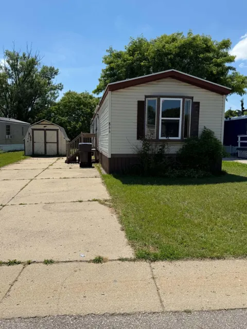 866 Riverbend Lane