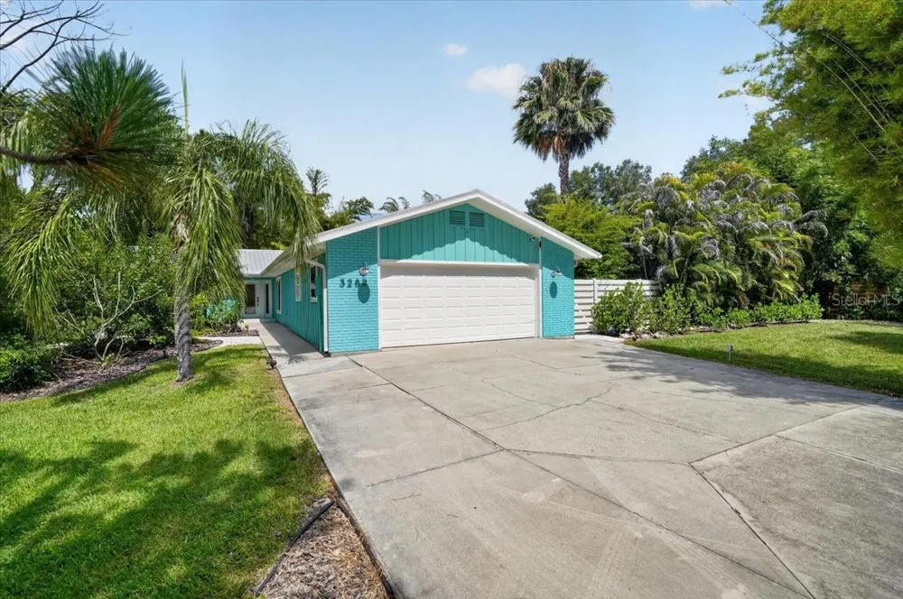 3282 TOBERO LANE Sarasota, FL 34235