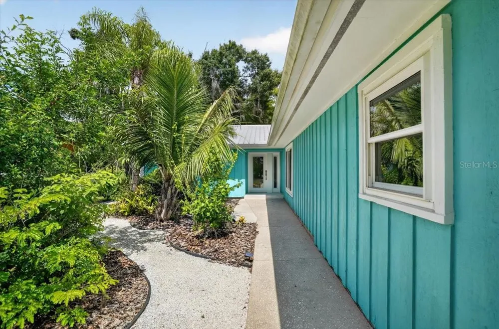 3282 TOBERO LANE Sarasota, FL 34235