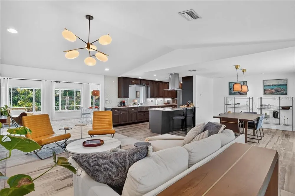 3282 TOBERO LANE Sarasota, FL 34235