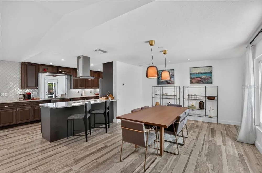 3282 TOBERO LANE Sarasota, FL 34235