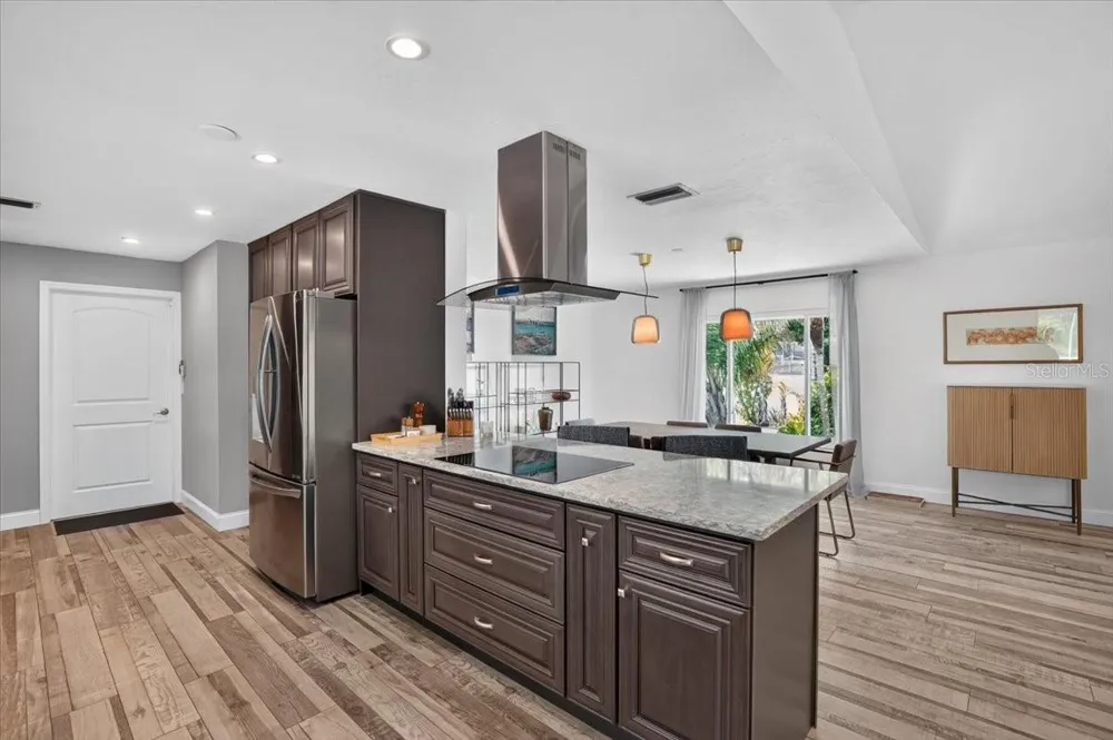 3282 TOBERO LANE Sarasota, FL 34235