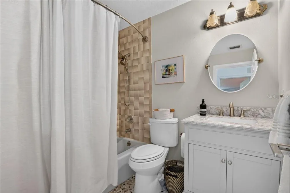 3282 TOBERO LANE Sarasota, FL 34235