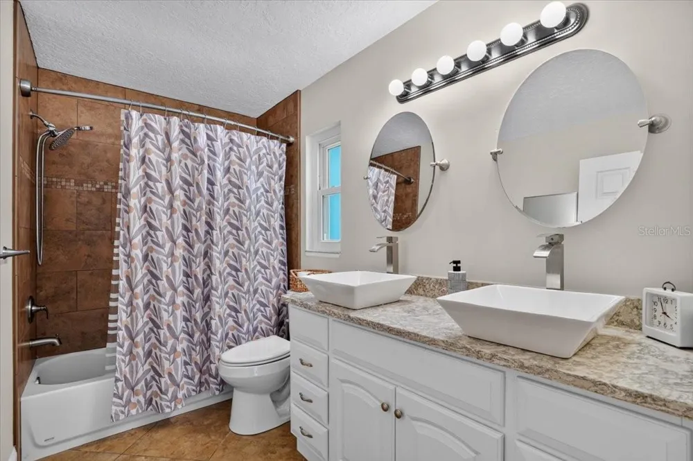 3282 TOBERO LANE Sarasota, FL 34235