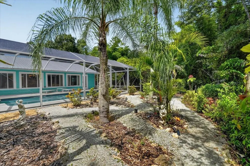 3282 TOBERO LANE Sarasota, FL 34235