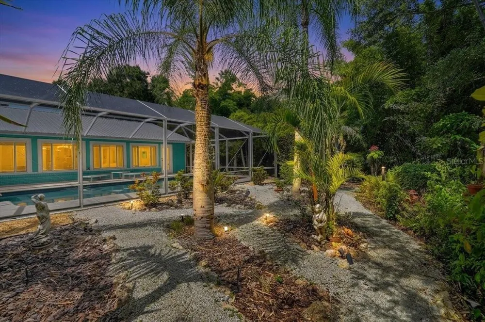 3282 TOBERO LANE Sarasota, FL 34235
