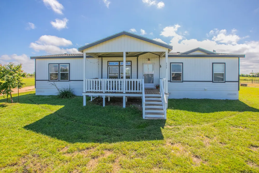127 Dockal Drive Bertram, TX 78605