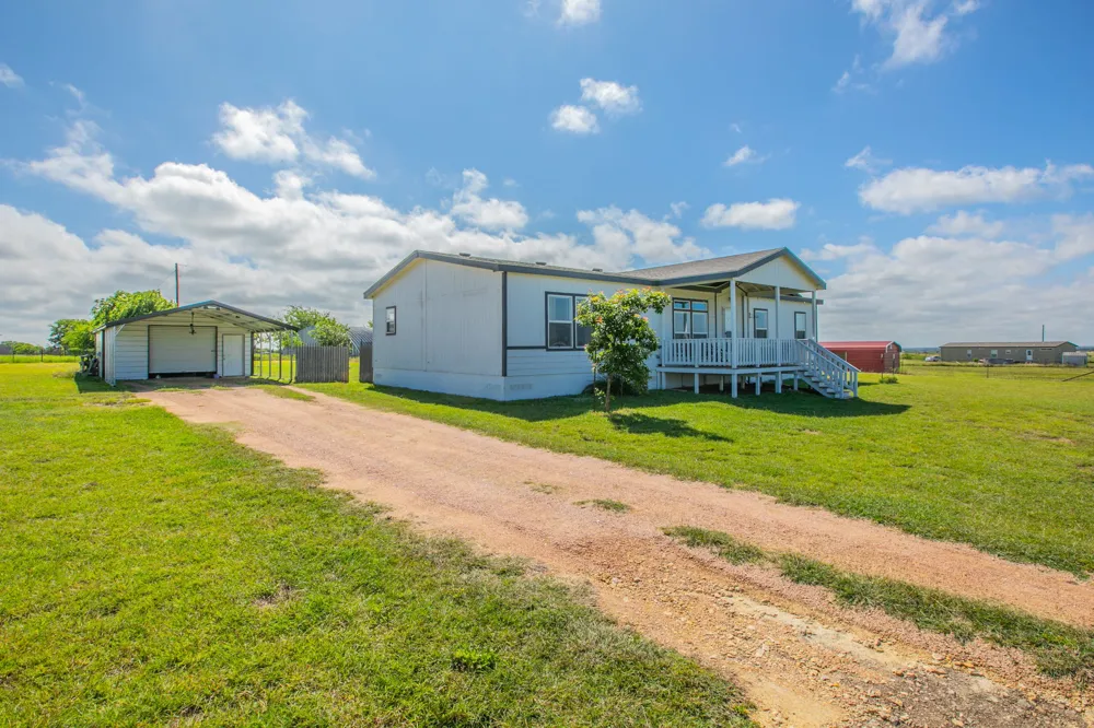 127 Dockal Drive Bertram, TX 78605