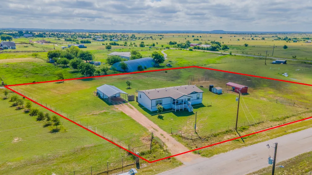 127 Dockal Drive Bertram, TX 78605