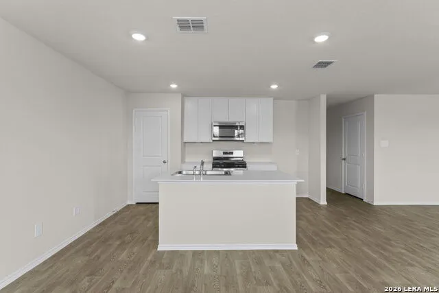 1061 Seedling Ln Seguin, TX 78155