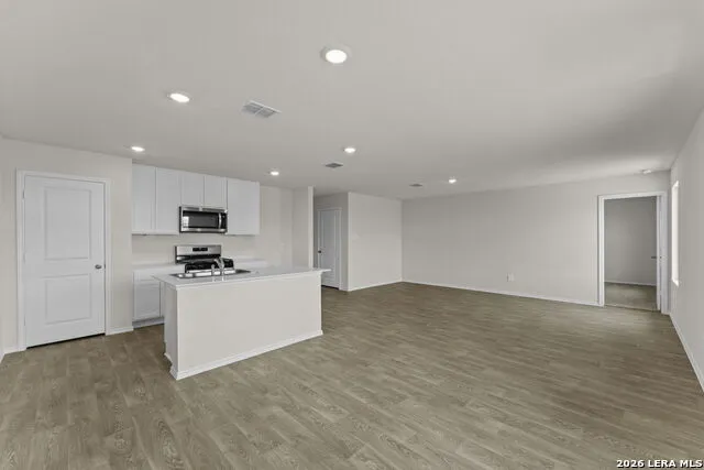 1061 Seedling Ln Seguin, TX 78155