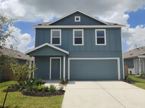 4922 Valencia Forest