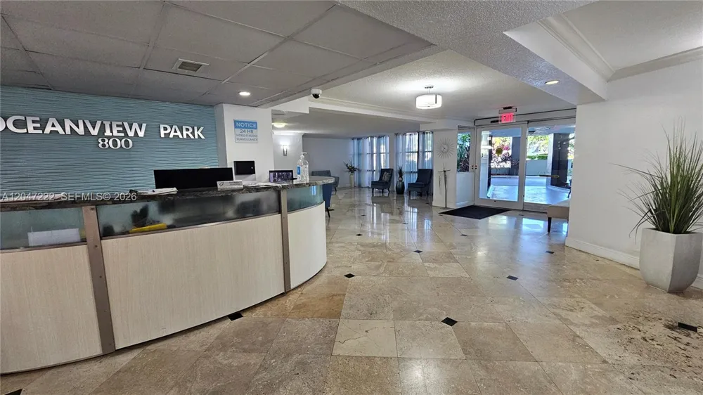 800 Parkview Dr #912 Hallandale Beach, FL 33009