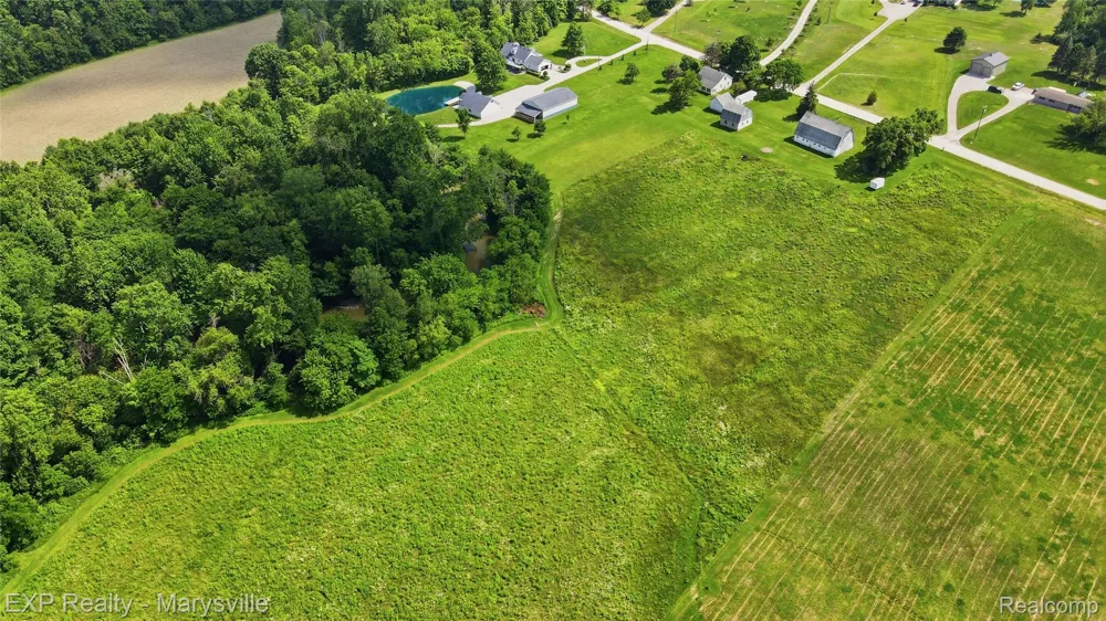 5694 Belle River Road China Township, MI 48054