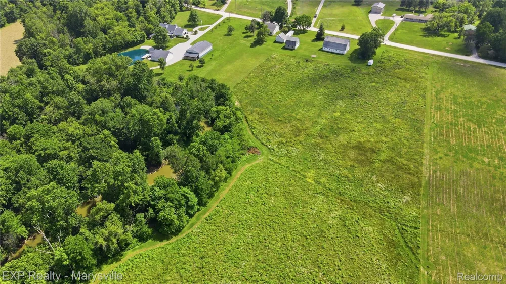 5694 Belle River Road China Township, MI 48054