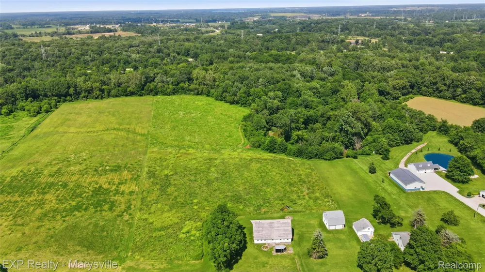 5694 Belle River Road China Township, MI 48054